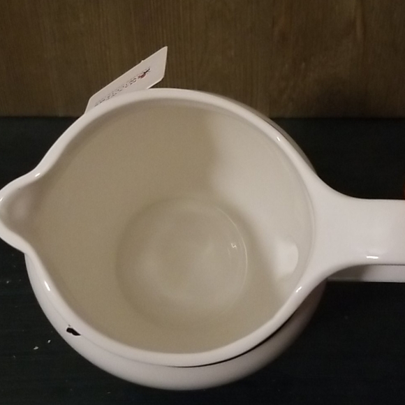 NWT White Maxwell Williams pitcher 750 ml - Picture 3 of 5